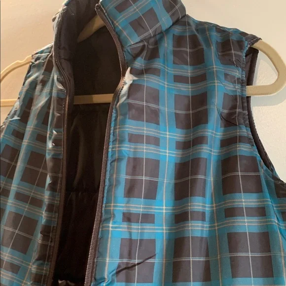 Reversible Puffer Vest chocolate and teal
Plaid. Merona S - Picture 7 of 10